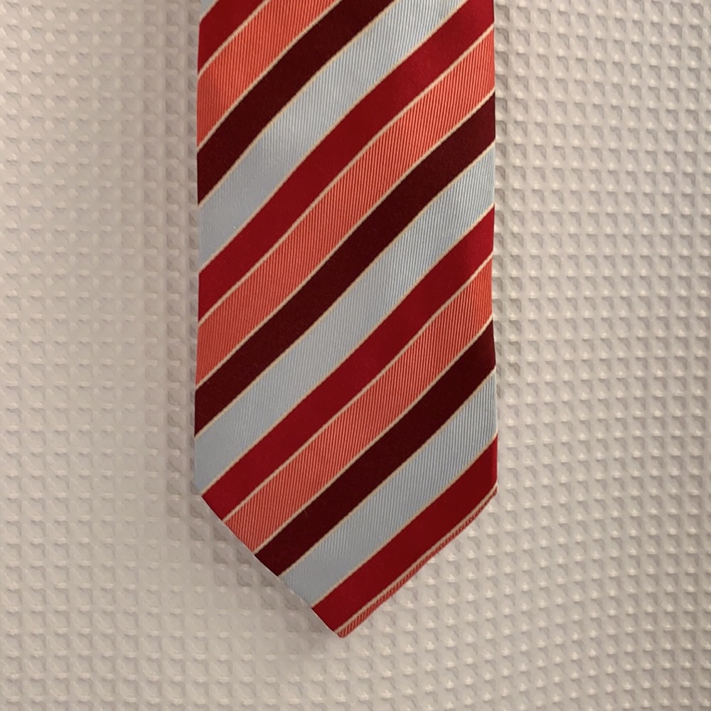 Charles Tyrwhitt red stripes tie